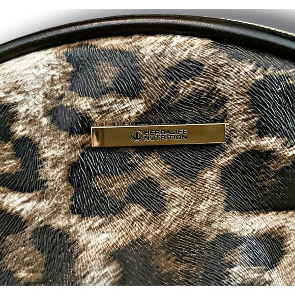 Herbalife Nutrition Fashionable Multi-Purpose Leopard Print Cosmetic Clutch Bag - Picture 3 of 3